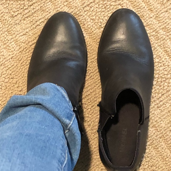 Adorable Black Ankle Boots - Picture 4 of 5